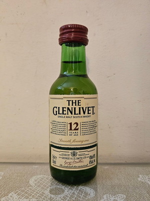 Glenlivet 12yo whisky miniature new, glass bottle 50ml