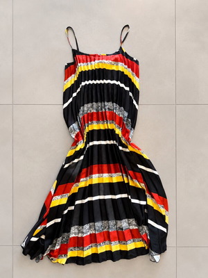 BSB pleated dress colorful, size 40, like new