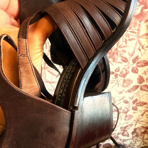Gianna Kazakou brown vintage sandals never worn with imperfections size 36