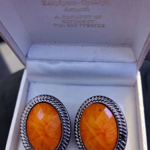 Vintage clip-on earrings new, orange
