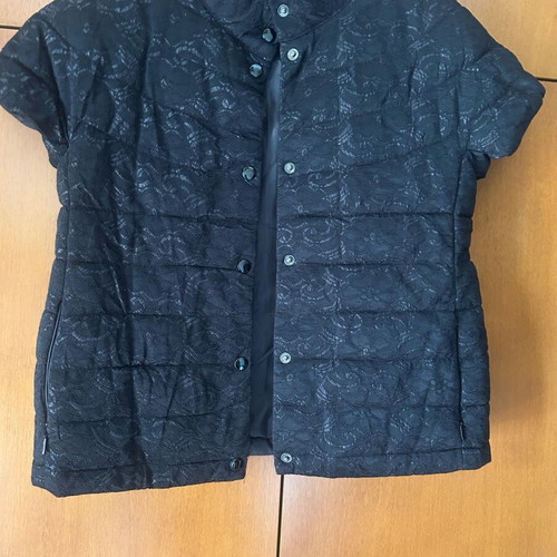 Women's short-sleeve jacket with lace like new, black