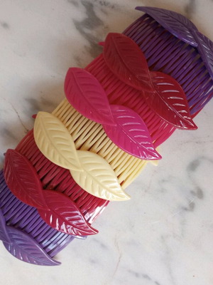 Vintage combs new, pack of 10, plastic