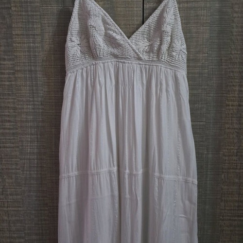 Long white dress with embroidery, lining and adjustable straps BSB like new