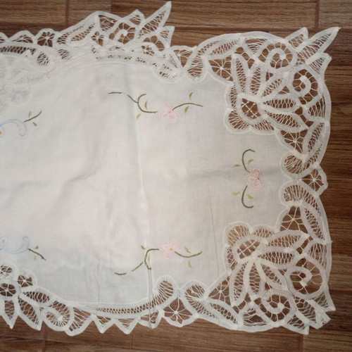 Set of 6 cutwork embroidered doilies, 100% cotton, new