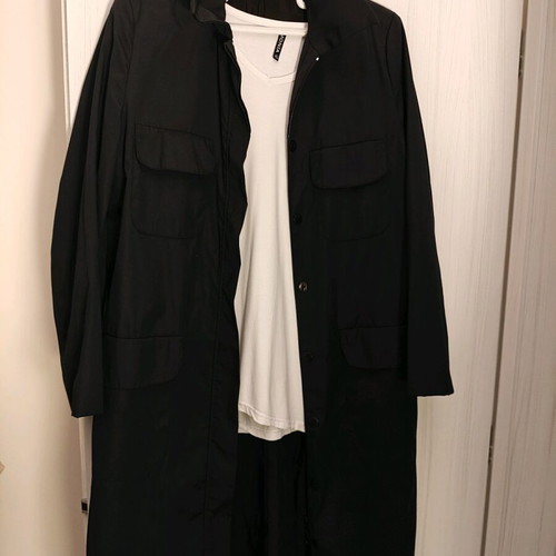 Black trench coat like new size L