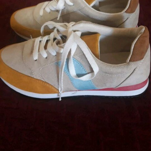Axel sneakers size 40 like new, beige and yellow