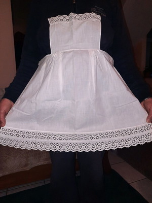 Traditional serving apron with lace