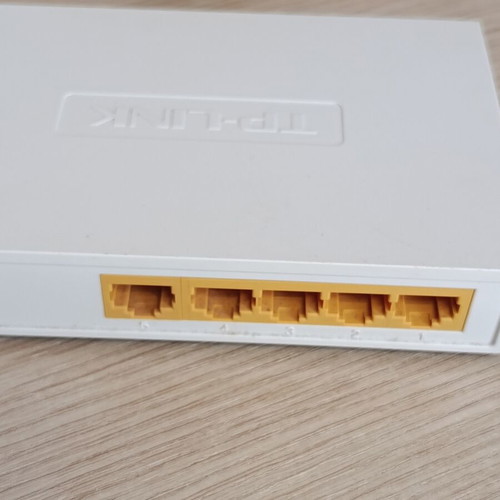 TP-Link TL-SF1005D 5-Port Ethernet Switch 10/100Mbps