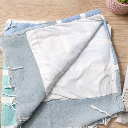 Beach towel like new, cotton top and terry bottom