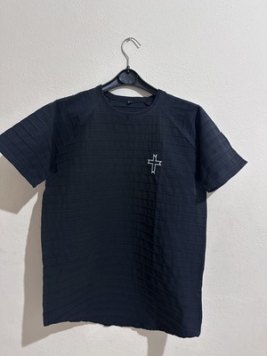 Crossover short-sleeve T-shirt like new, black, size M