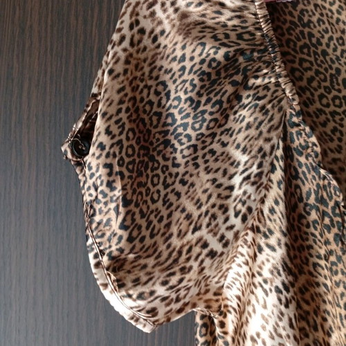 Women's leopard print dress new, size M, 100% viscose