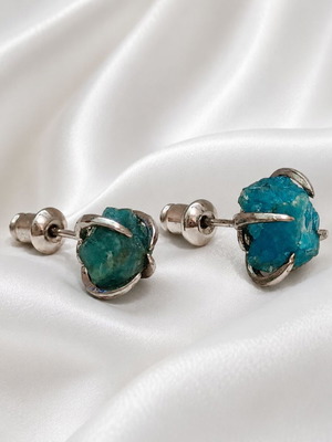 Handmade earrings with silver-plated bronze and raw apatite, new