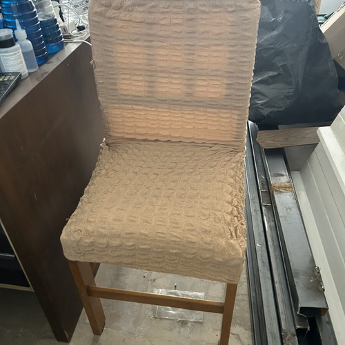 Wooden chairs set of 4 like new for living room kitchen