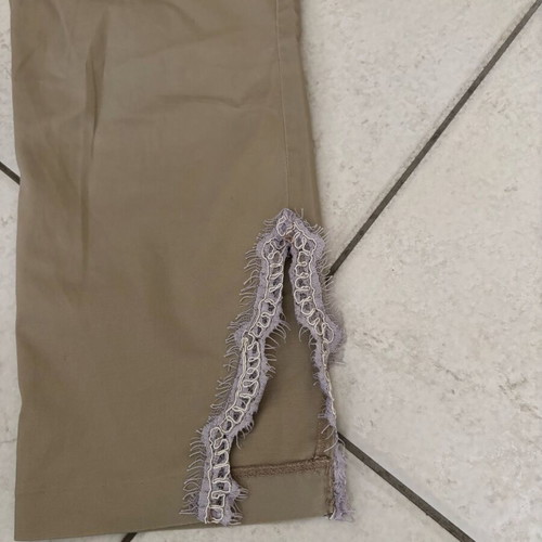 Access women's pants like new, beige khaki with fringe hem, size M