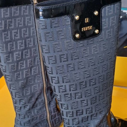 Fendi boots used patent leather and fabric, size 38 black