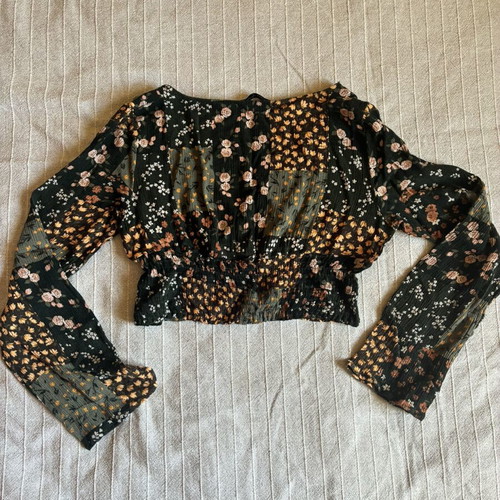 Pull & Bear Patchwork Floral Crop Top Long Sleeve V Neck Size Small