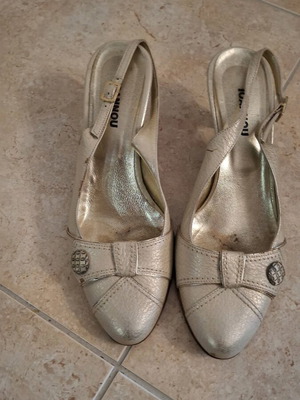 Leather slingback pumps used, beige and gold, size 38