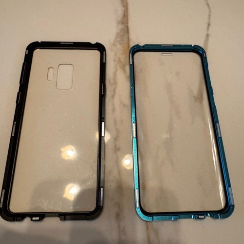 Samsung Galaxy S9 cases used, set of 2 with magnetic lock