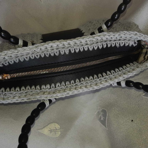 Knitted gray handbag with leather detail and wooden handles new