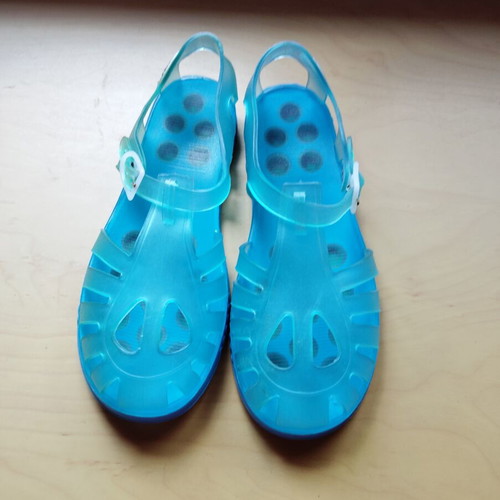 Silicone sandals size 33 like new, blue