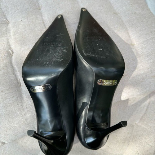 Dodici leather pumps black size 36 like new