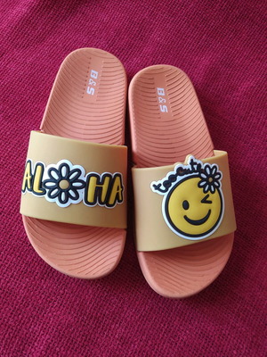 B&S orange sandals like new, size 31