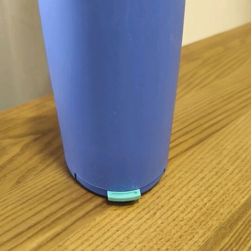 Tupperware storage container 1.6 L like new, purple with green lid
