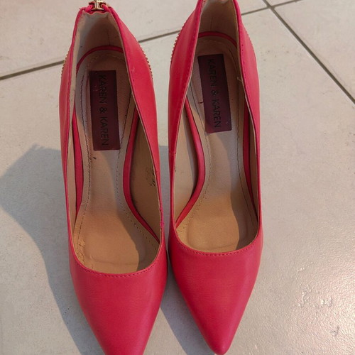 Bella pink pumps like new size 37 with gold detail