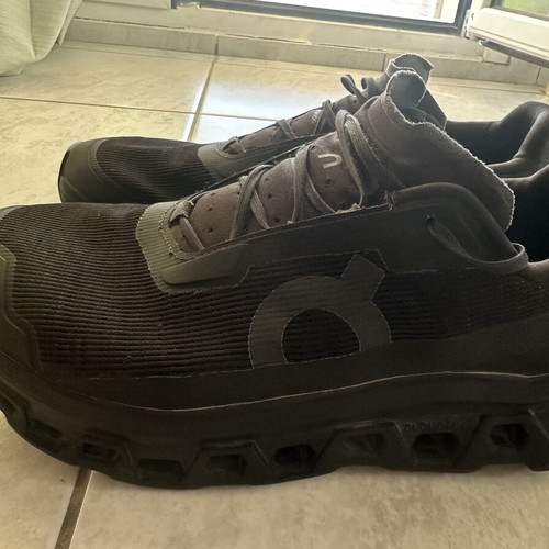 On Cloudmonster Void 44 athletic shoes used, black