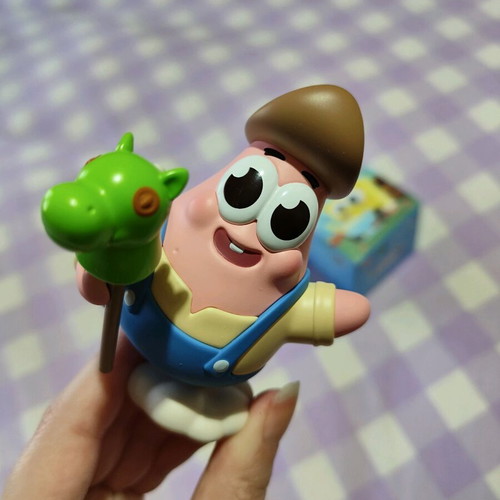 Popmart Patrick Star figure brand new with box and card