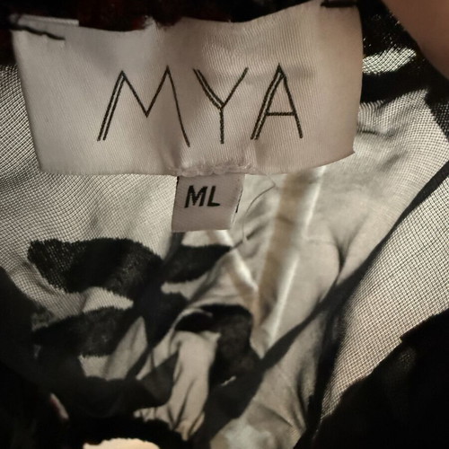 Strapless Top mya collection medium large, like new, black and red
