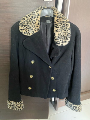 Women's jacket used black with leopard print sleeves