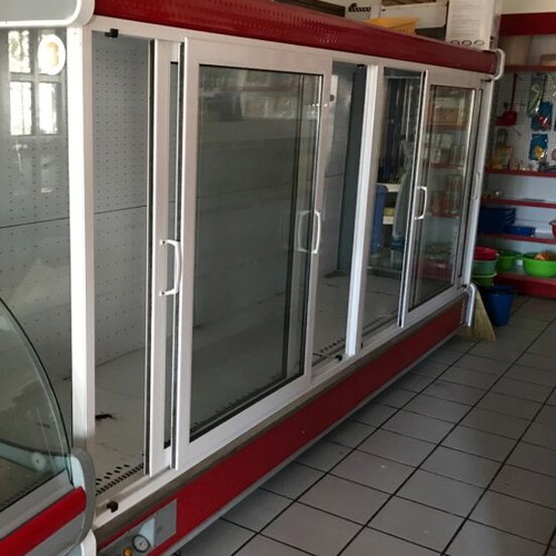 Professional refrigerator 4 meters three-phase power like new