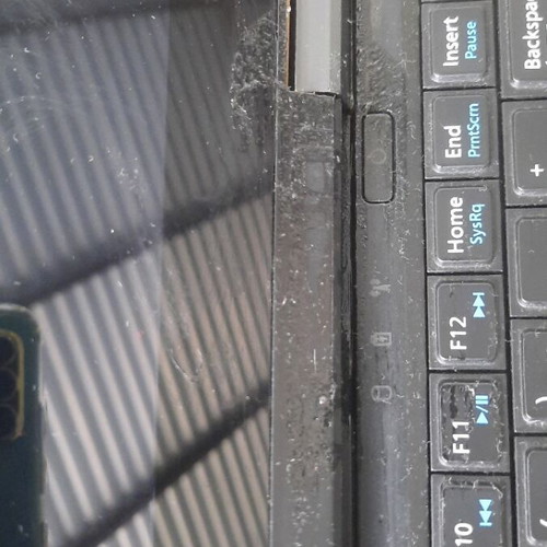 Dell laptop Intel i5 used, 12 inches screen, parts only