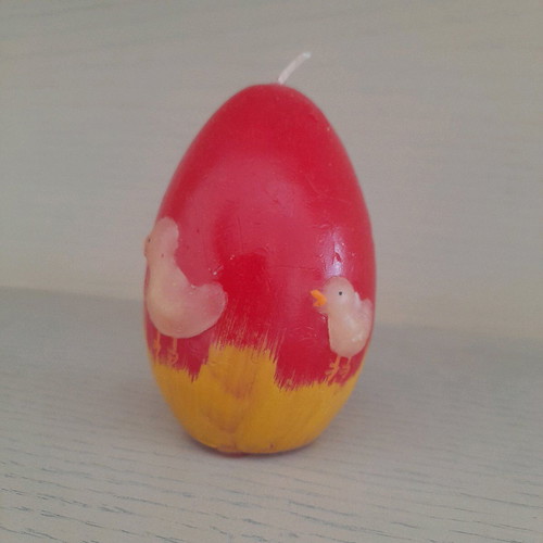 Vintage Easter egg candle 10 cm like new