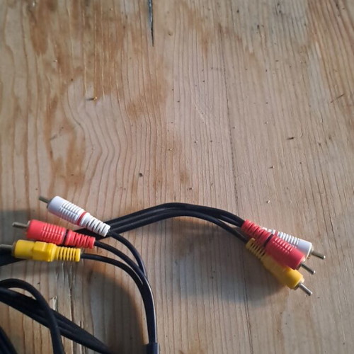 RCA cable 1m like new