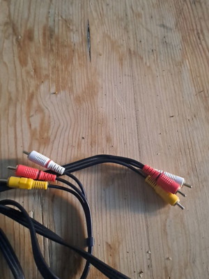 RCA cable 1m like new