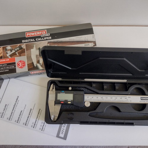 Electronic caliper new in box with new battery
