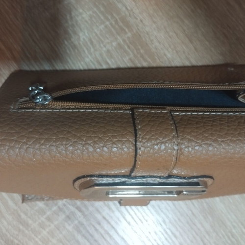 Guess trifold wallet like new, brown-tan pebbled faux leather