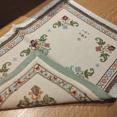 Handmade embroidery like new with velvet finish 36.5×27