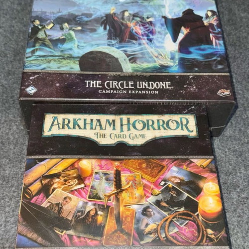 Fantasy Flight Arkham Horror The Card -  1.800,00 - Vendora.cy