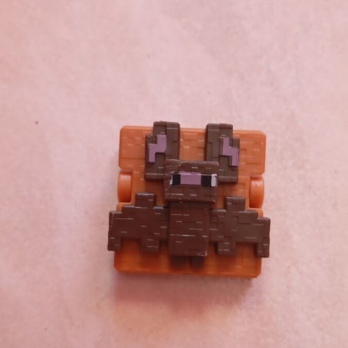 Bat clip brown, new