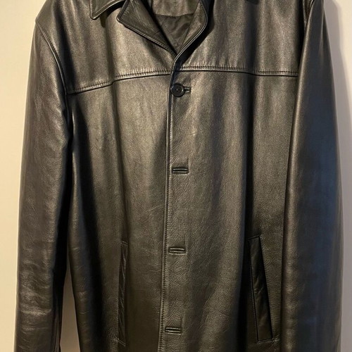Leather coat like new, size L