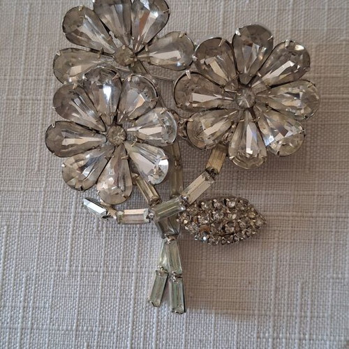 Brooch like new, silver, for coats and jackets