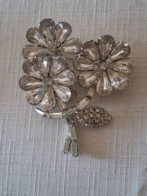 Brooch like new, silver, for coats and jackets