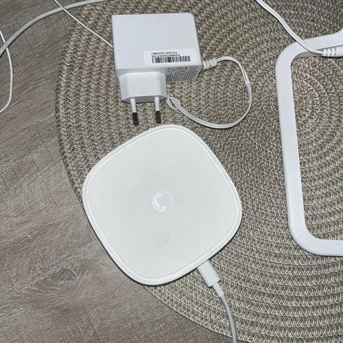 4G LTE Wi-Fi Router Set with SIM Card Dock and Power Adapter