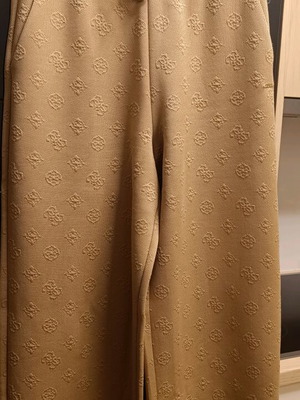 Guess authentic tracksuit beige like new