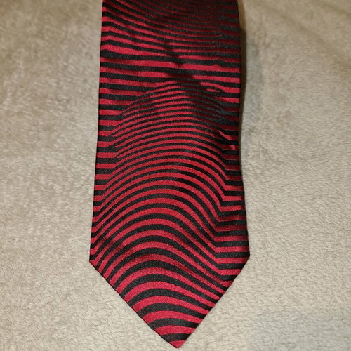 Vintage Bugatchi UOMO silk tie like new