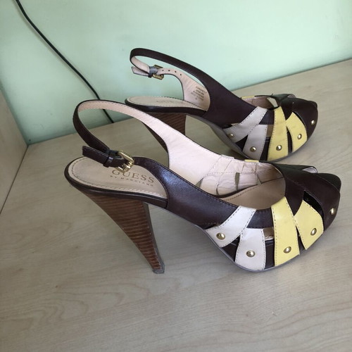 Guess women's high heel shoes like new, size 39, brown and yellow leather