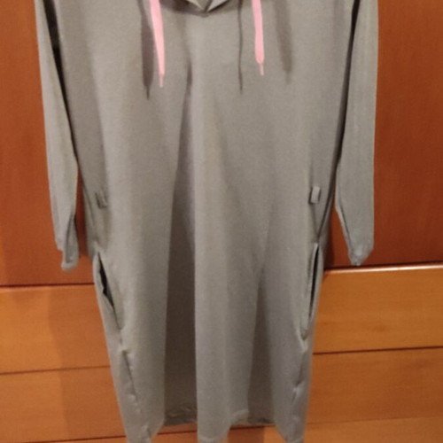 Sports dress olive color like new with pockets